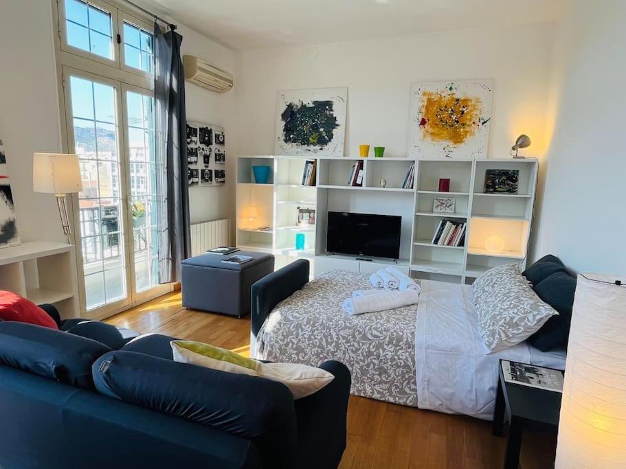 Politeama Suite In The Heart Of The City Palermo Ngoại thất bức ảnh